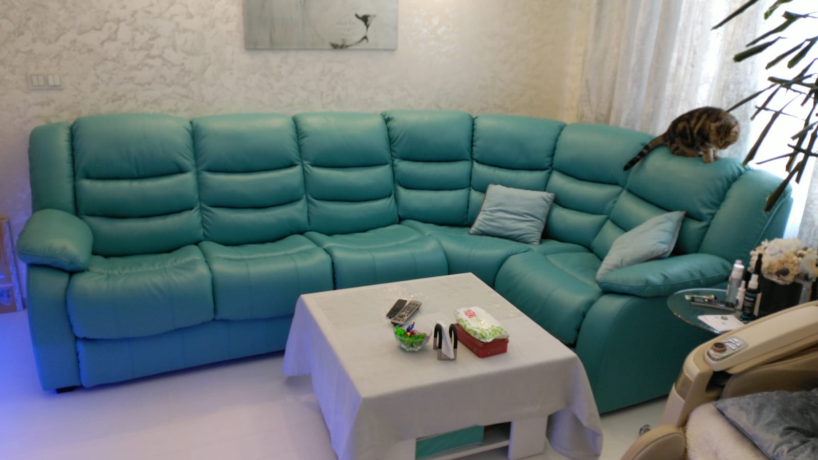 Перетяжка дивана на дому. Межгорье