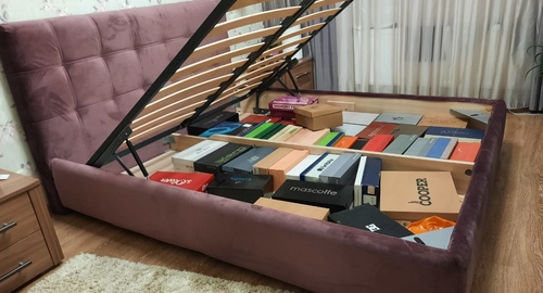 Перетяжка изголовья кровати. Межгорье