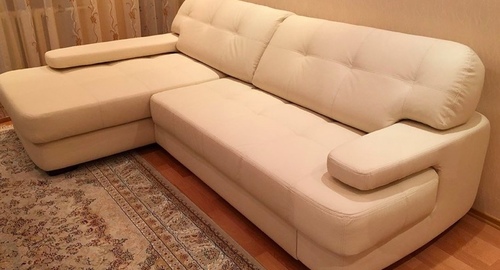 Обивка углового дивана.  Межгорье
