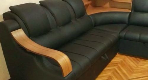 Перетяжка кожаного дивана. Межгорье